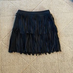 Divided HM fringe skirt